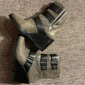 Sorel Joan of Artic wedges
